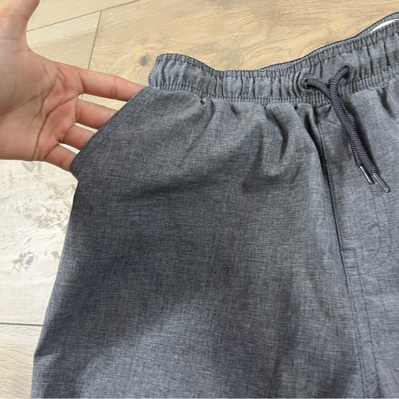 Levi's Youth Boys Straight Shorts Gray and Black Elastic Waist - Picture 6 of 11